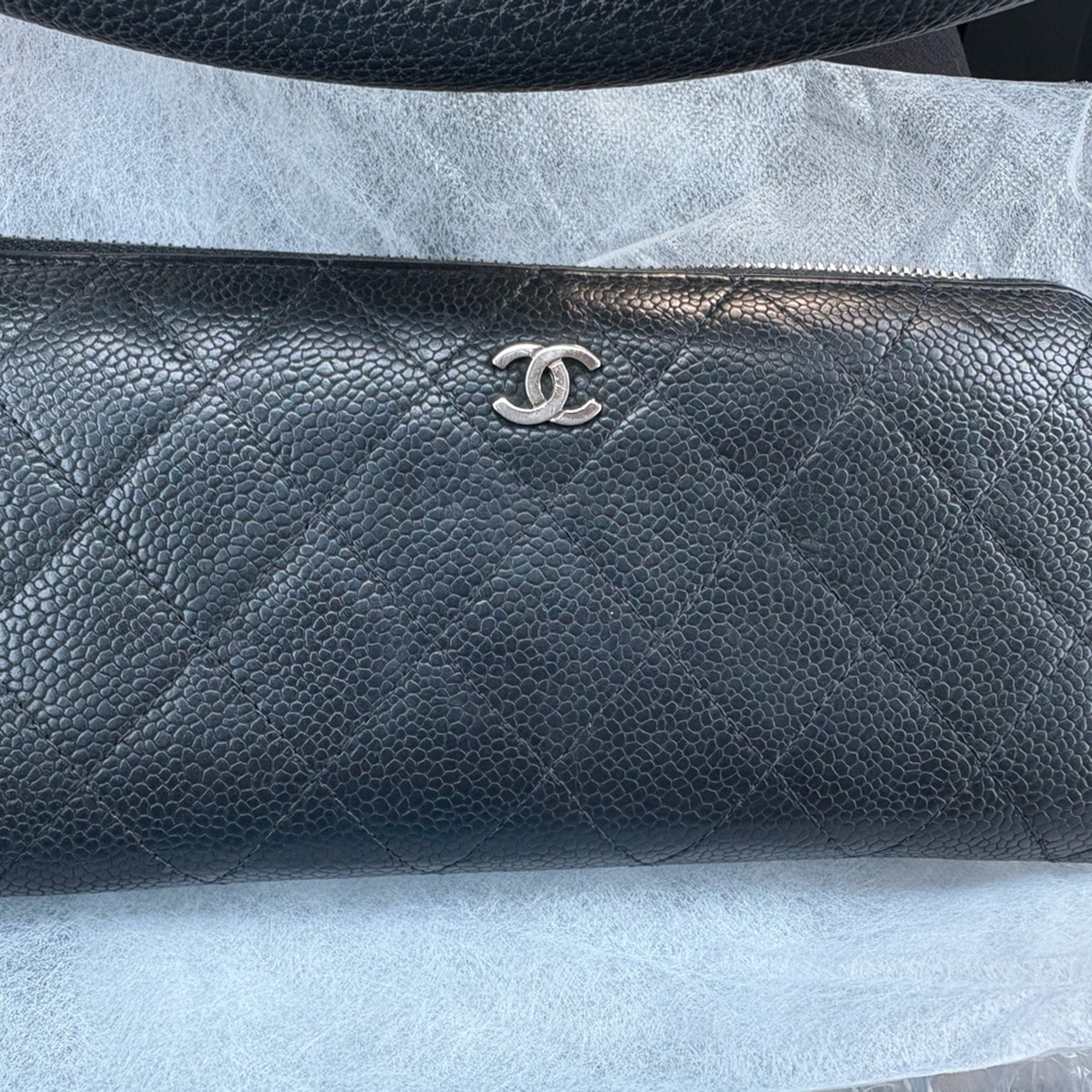 CHANEL Black Leather Zippered Accessory